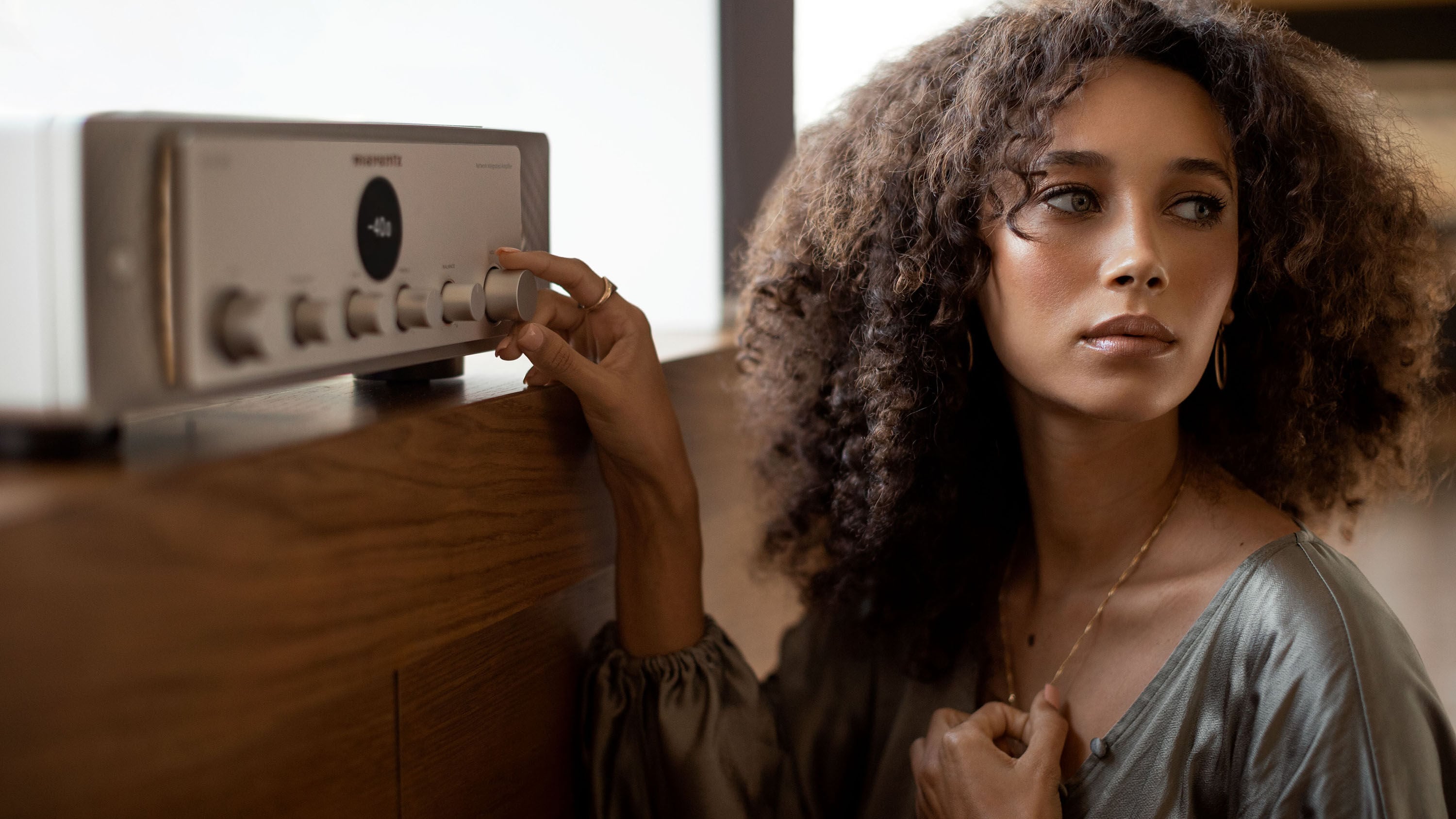 Marantz Model 40n lifestyle