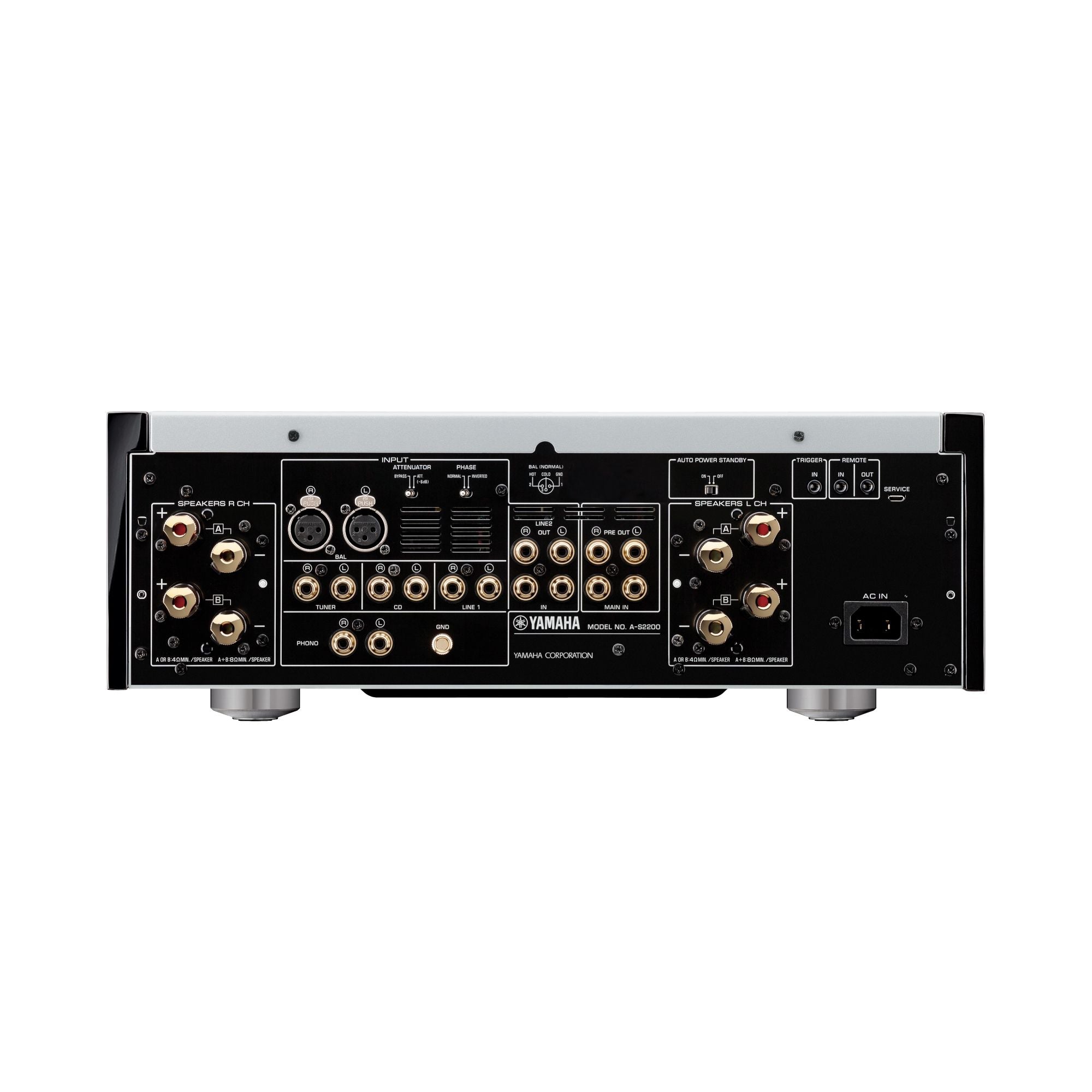 Spate Yamaha A-S2200 Amplificator, conectori aurii RCA, XLR, ieșiri boxe, intrări phono și tuner.