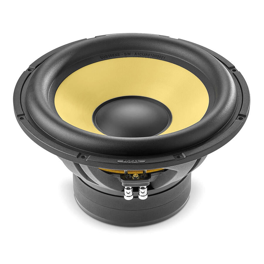 Focal SUB 30 KXE – detaliu al membranei K2 Sandwich și al suspensiei din cauciuc