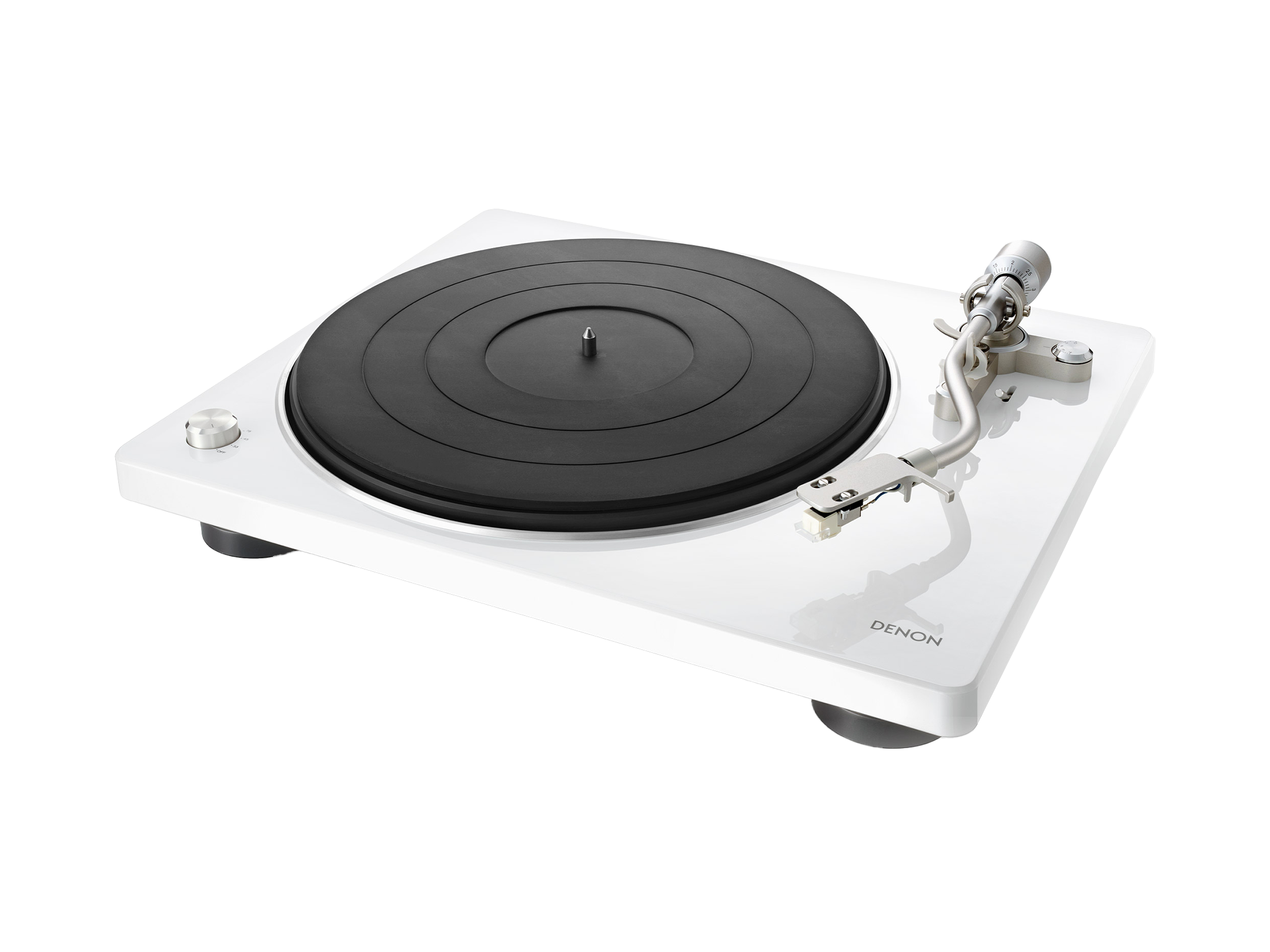 Denon DP-400 Pick-Up alb, vedere laterală. Brațul și platanul negru sunt vizibile. Ideal pentru audiofili.