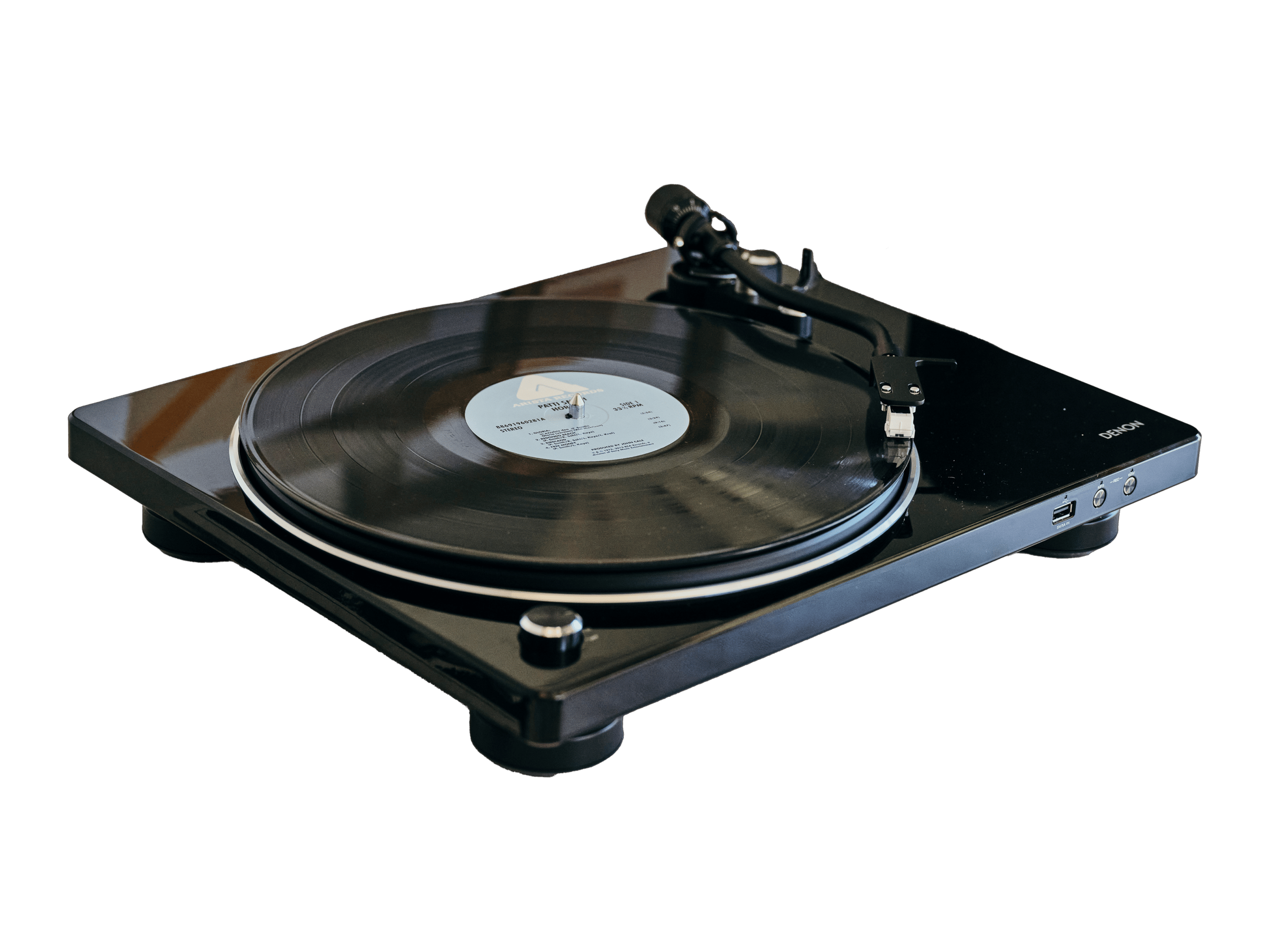 Denon DP-450USB Pick-Up, negru, vedere laterală; arată brațul și porturile USB. Platou cu disc.
