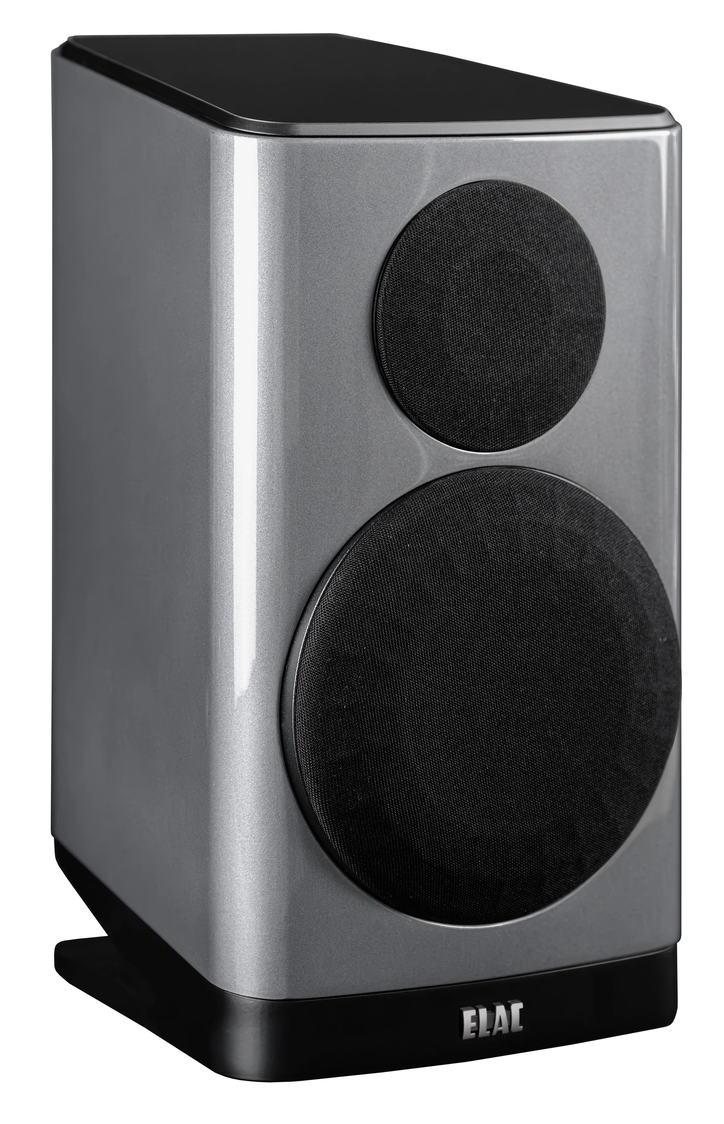 Boxă de raft Elac Vela BS 403.2 argintie, vedere frontală laterală, cu difuzoare protejate de grile negre.