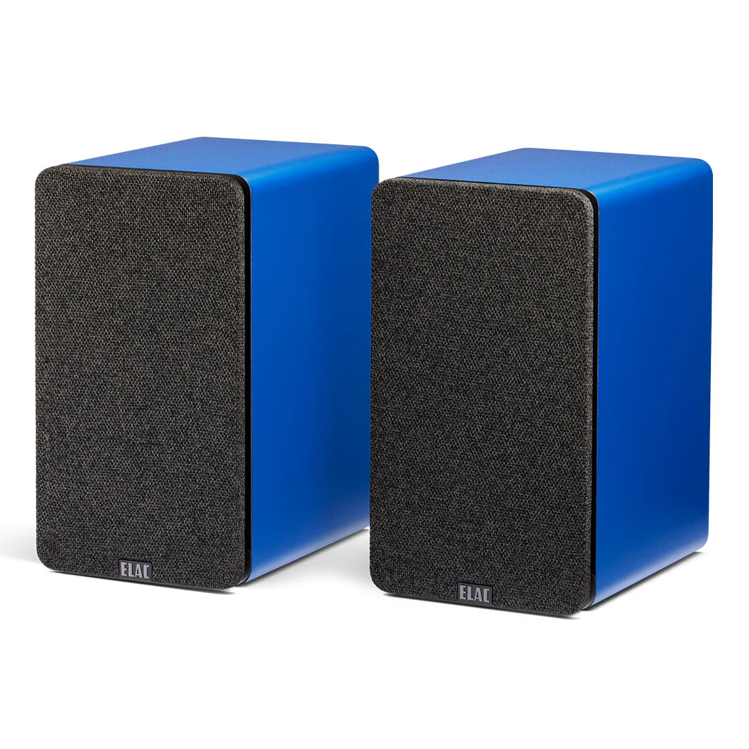 Boxe active Elac Debut ConneX DCB41 culoare Royal Blue, vedere frontală cu grile textile montate.