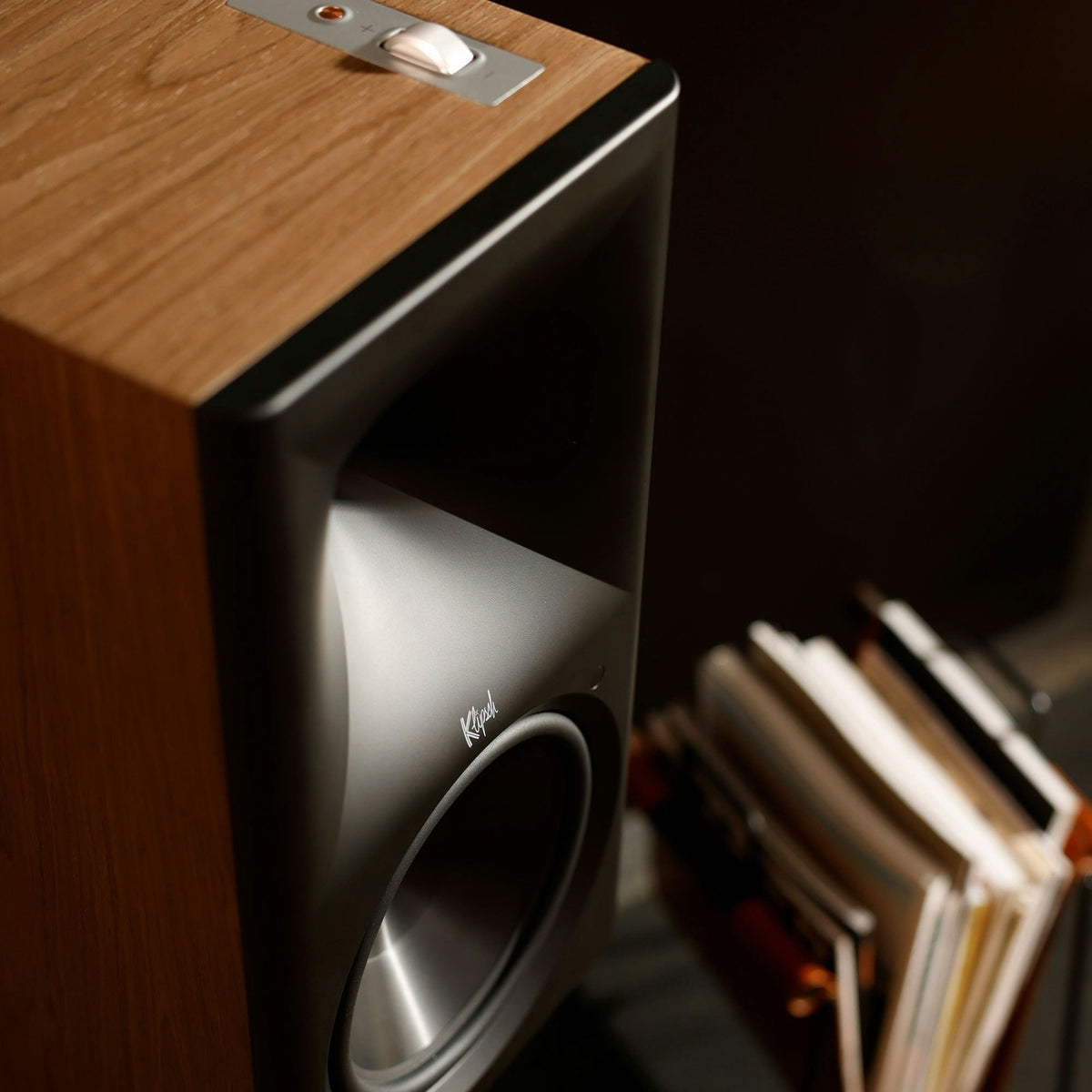 Klipsch The Nines II Boxe active - Pereche, finisaj Walnut, imagine oficială.