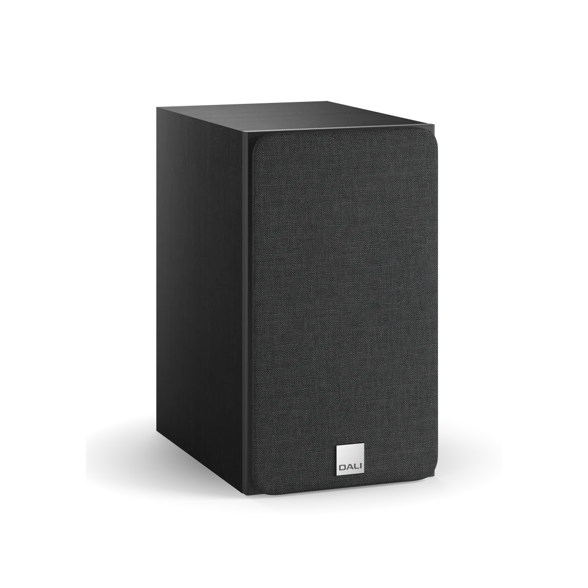 Boxa Dali OBERON 3, culoare Black Ash, cu grilaj frontal vizibil, vedere din unghi lateral stânga.