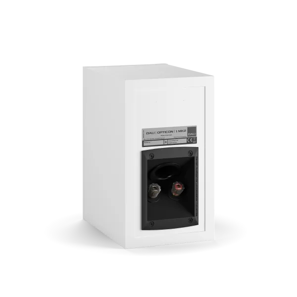 Spatele boxei Dali OPTICON 1 MK2, culoare alb satin, cu conectori și panou de specificații vizibile.