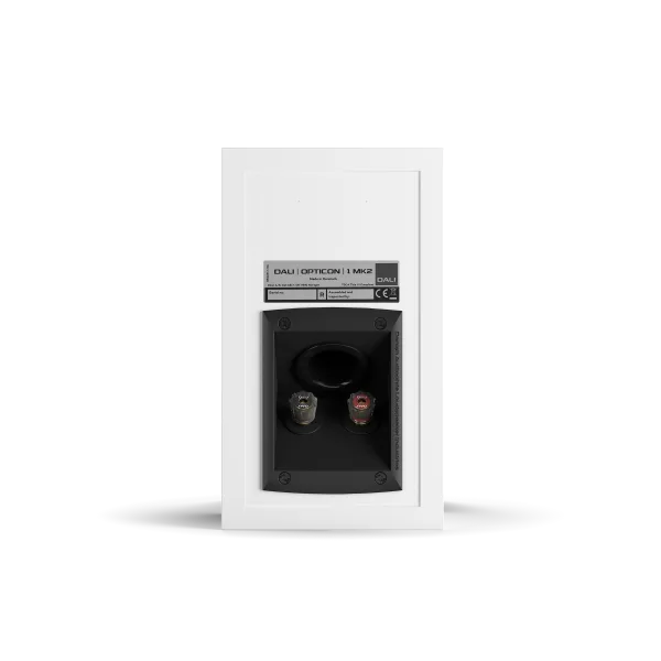 Spatele boxei Dali OPTICON 1 MK2, culoare alb satin, cu conectori și port bass reflex vizibili.