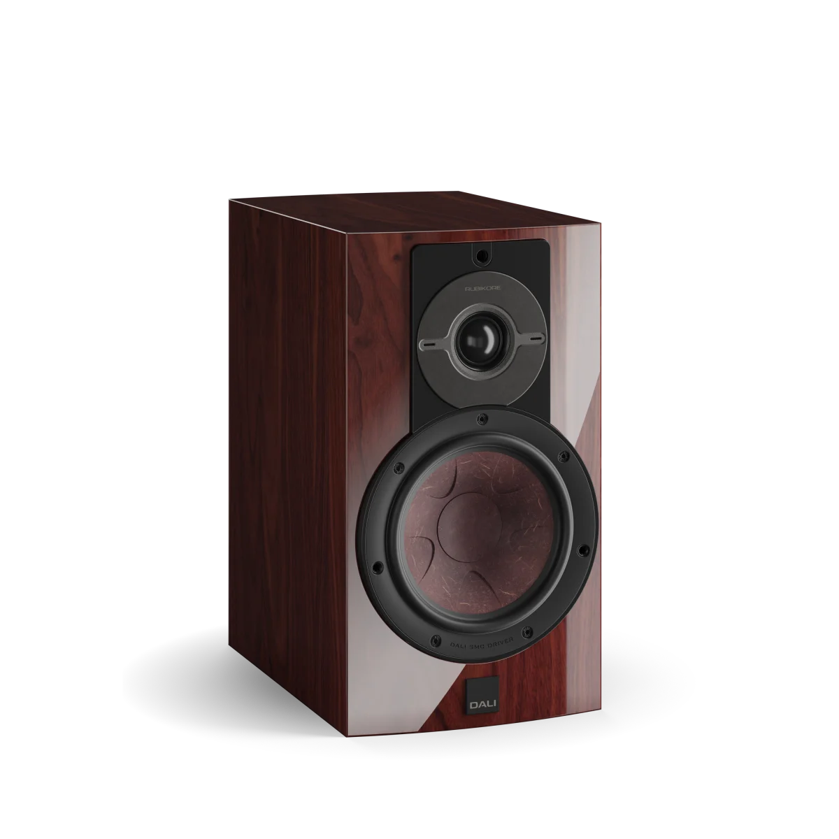 Boxa Dali RUBIKORE 2, maroon, vedere frontală, tweeter și woofer vizibile, finisaj lemn.
