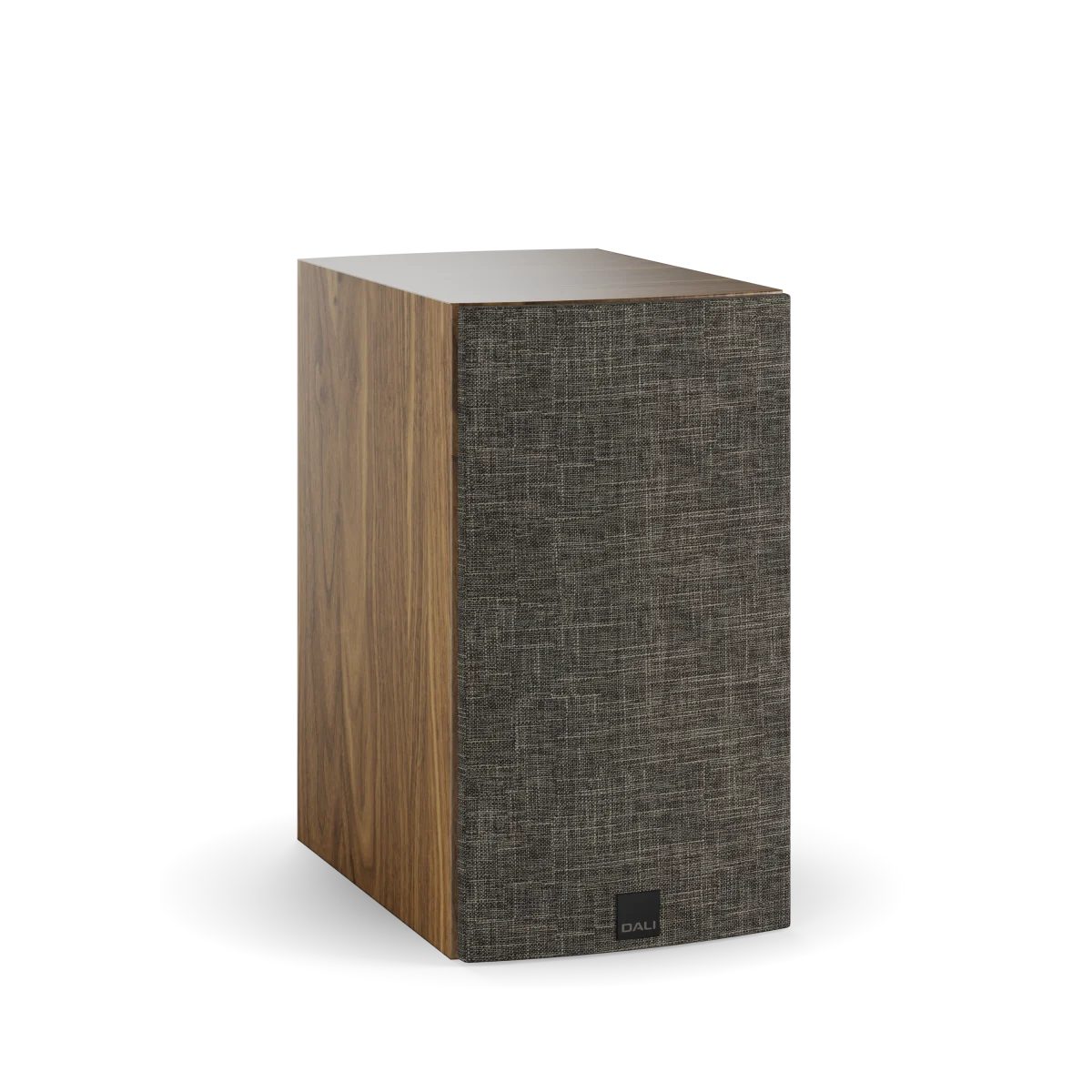 Boxa Dali RUBIKORE 2, vedere laterală, finisaj nuc natural, grilaj textil gri, design compact pentru raft.