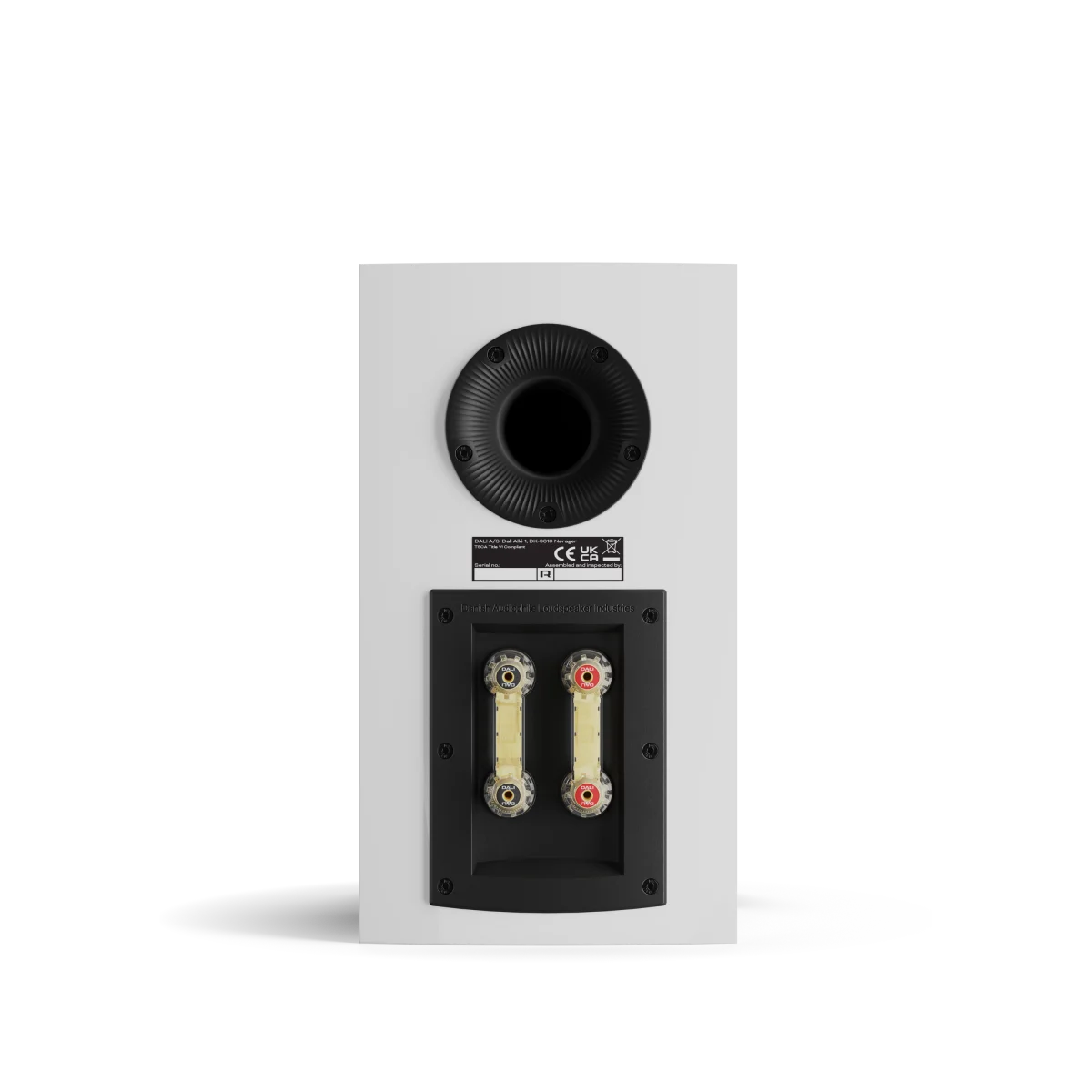 Spatele boxei Dali RUBIKORE 2 alb, cu port bass reflex și conectori pentru cabluri audio, detalii vizibile.
