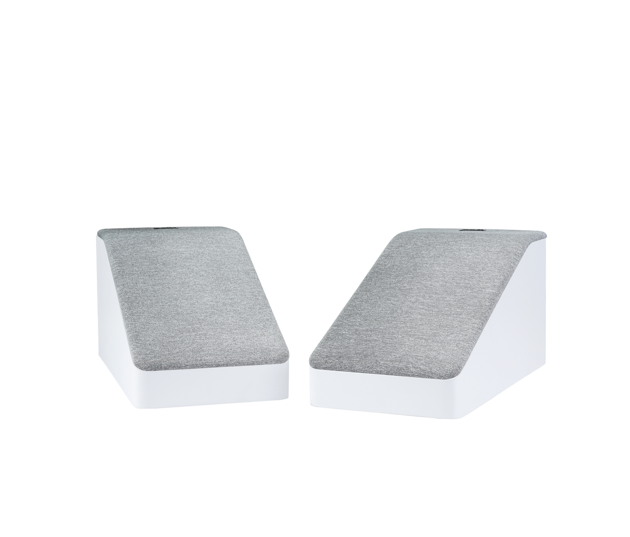 Boxe albe Polk Audio Reserve R900HT, vedere frontală, grile gri vizibile, set de două unități.
