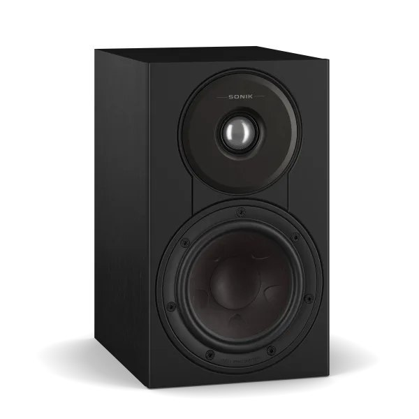 Boxă de raft Dali Sonik 1 Black Ash, vedere frontală, cu tweeter și woofer vizibile pe panoul față.#color_black-ash