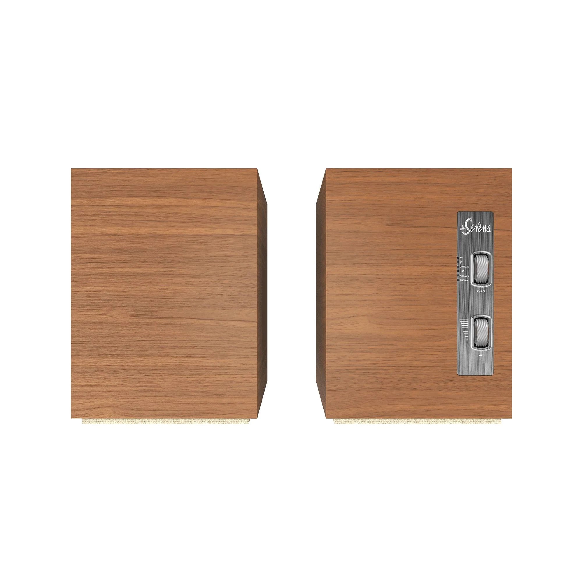 Vedere de sus a boxelor active Klipsch The Sevens culoare Walnut, cu panou de control vizibil pe una.