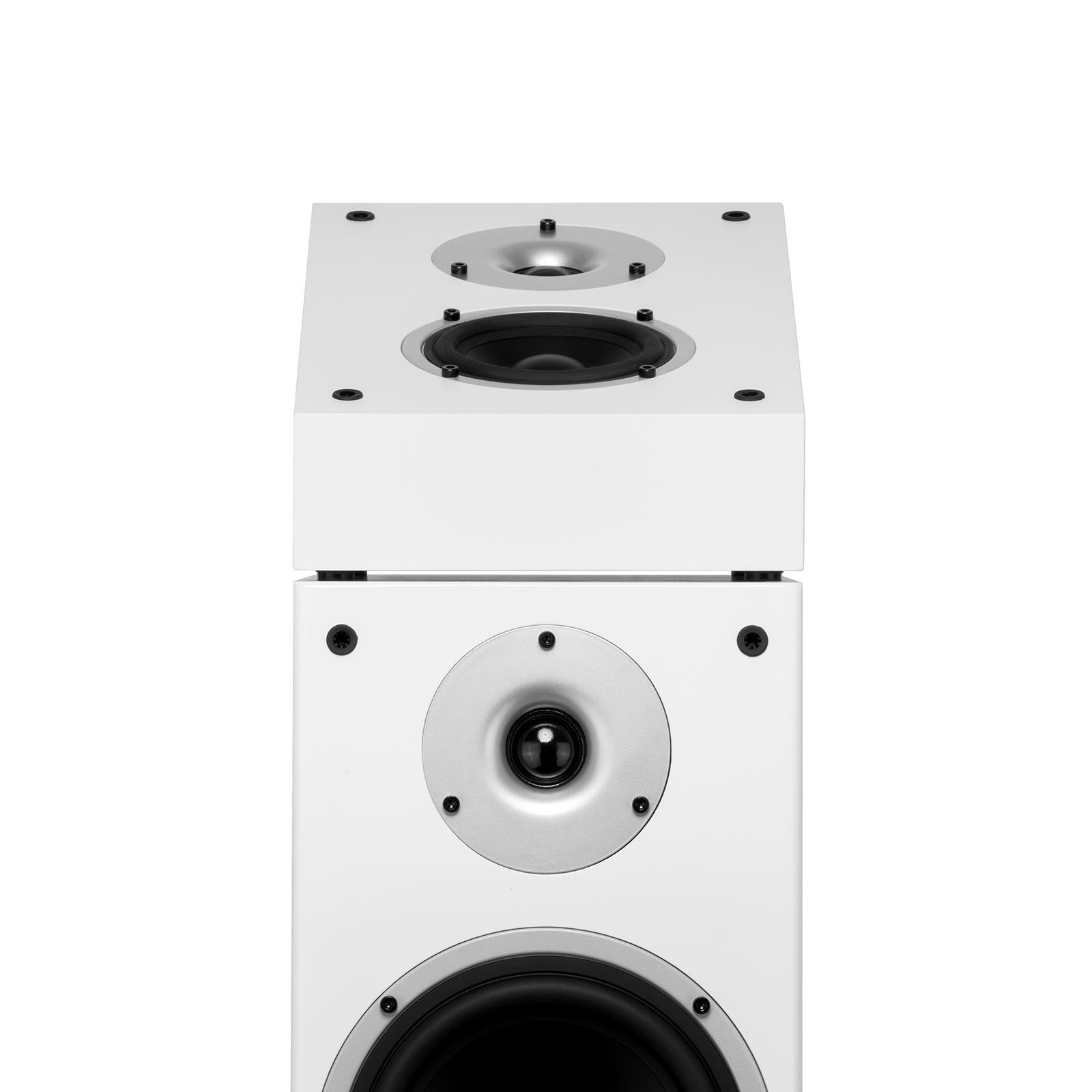 Boxă albă Wilson Raptor X, vedere frontală. Prezintă difuzorul Atmos și tweeter integrat. Ideal pentru home theater.