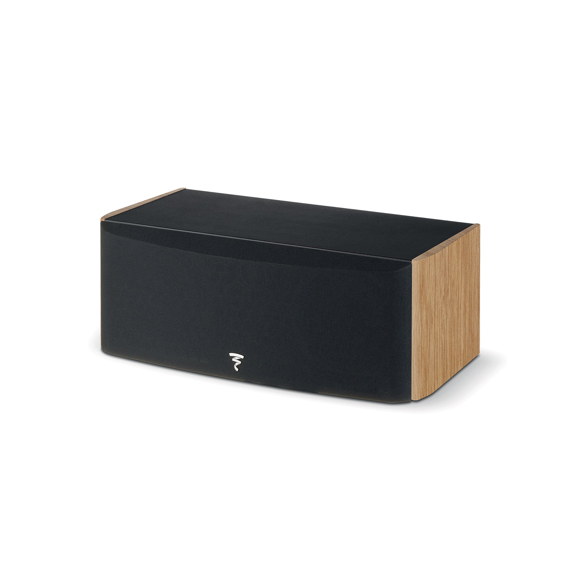 Boxa centru Focal ARIA EVO X, vedere frontală, culoare nuc, grilaj negru, logo vizibil pe partea frontală.