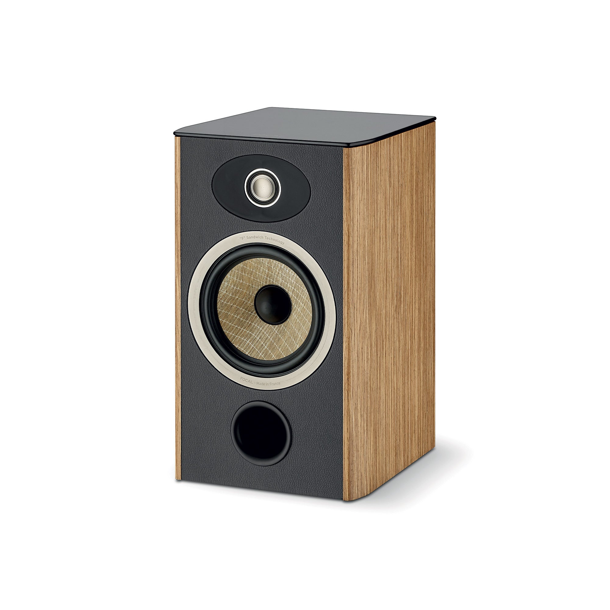 Boxă Focal ARIA EVO X N°1, vedere din față, culoare nuc, tweeter și woofer vizibile, finisaj lemn.