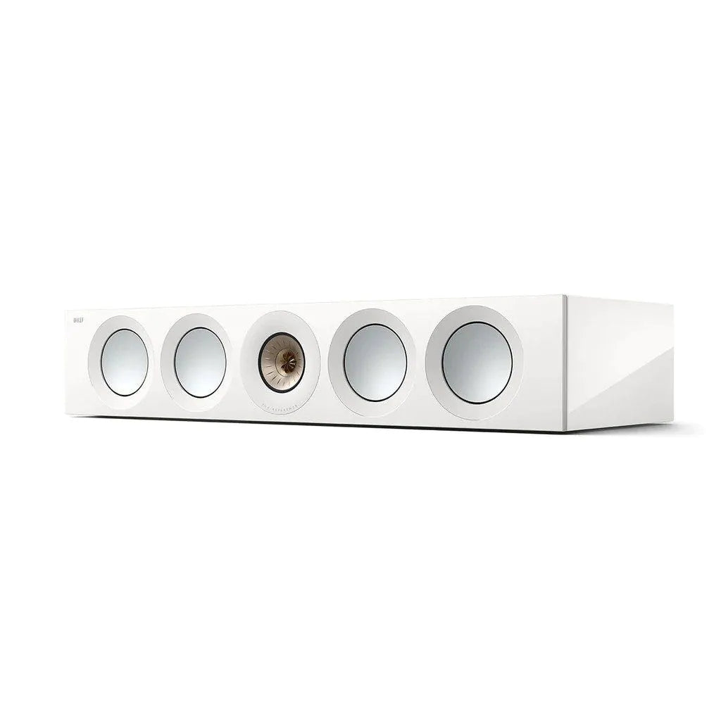 Boxa centrală KEF Reference 4 Meta albă, vedere frontală laterală, cu 5 difuzoare vizibile, inclusiv Uni-Q.
