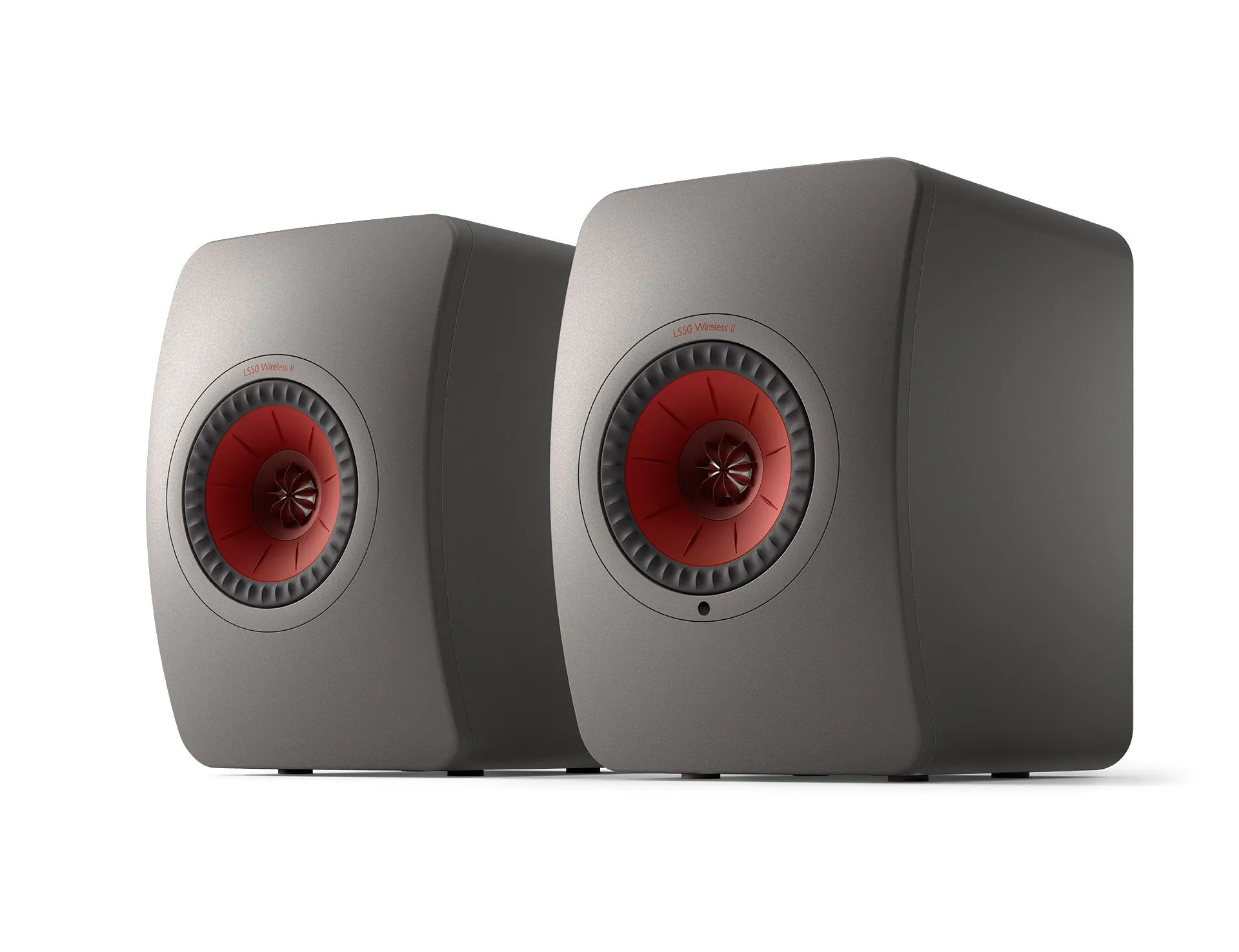 Boxe active KEF LS50 Wireless II culoare Titanium Grey, vedere frontală, difuzoare Uni-Q vizibile.