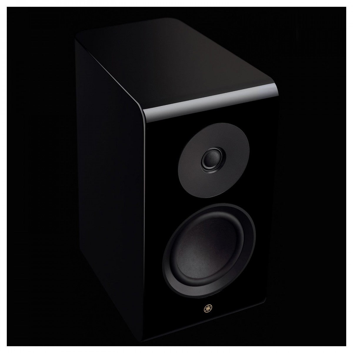 Yamaha NS-600A Boxe de raft, unghi frontal, negru, vizibil tweeter și woofer, finisaj lucios.
