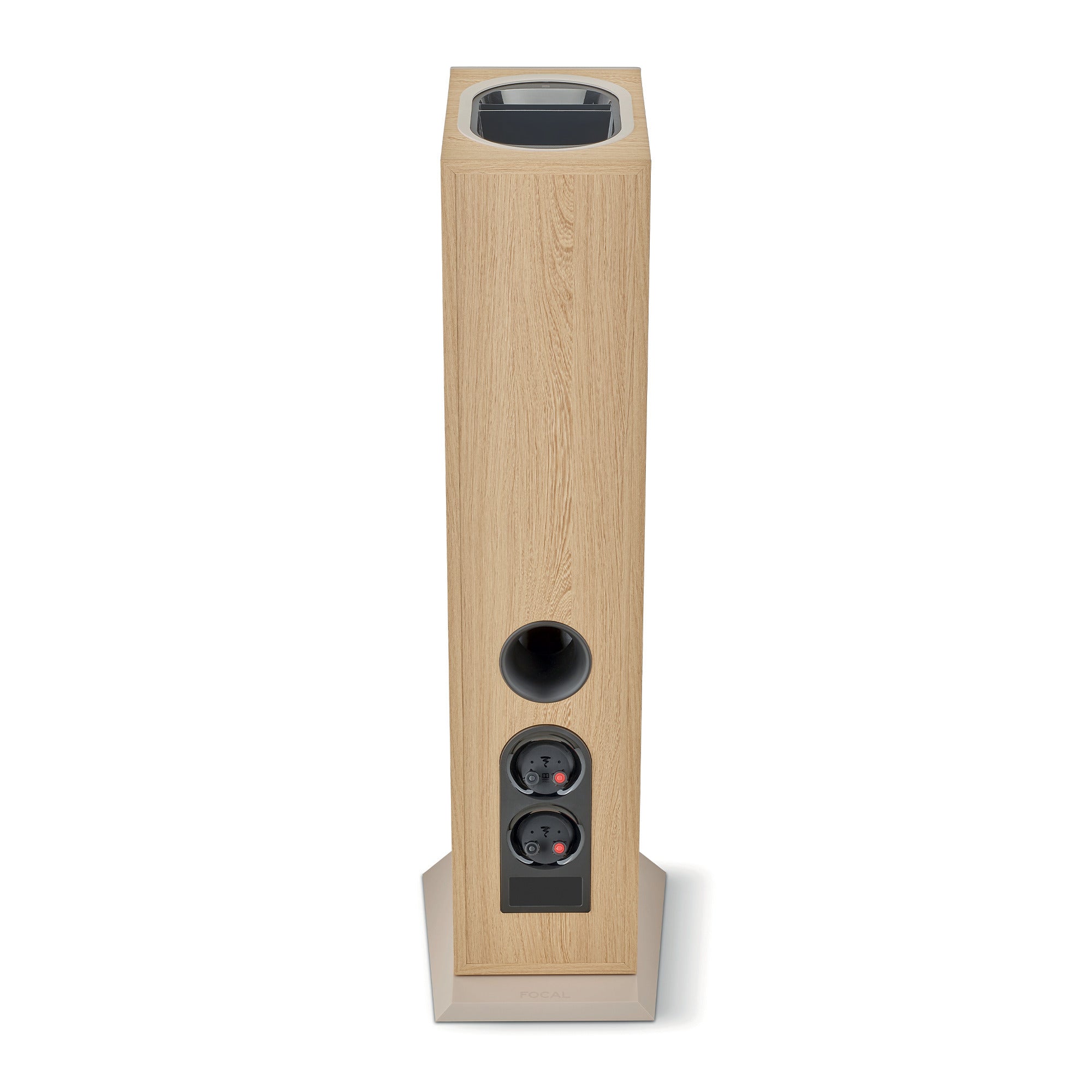 Spatele boxei Focal Theva N3-D, finisaj lemn deschis, arată portul de bas și conectorii de cablu.