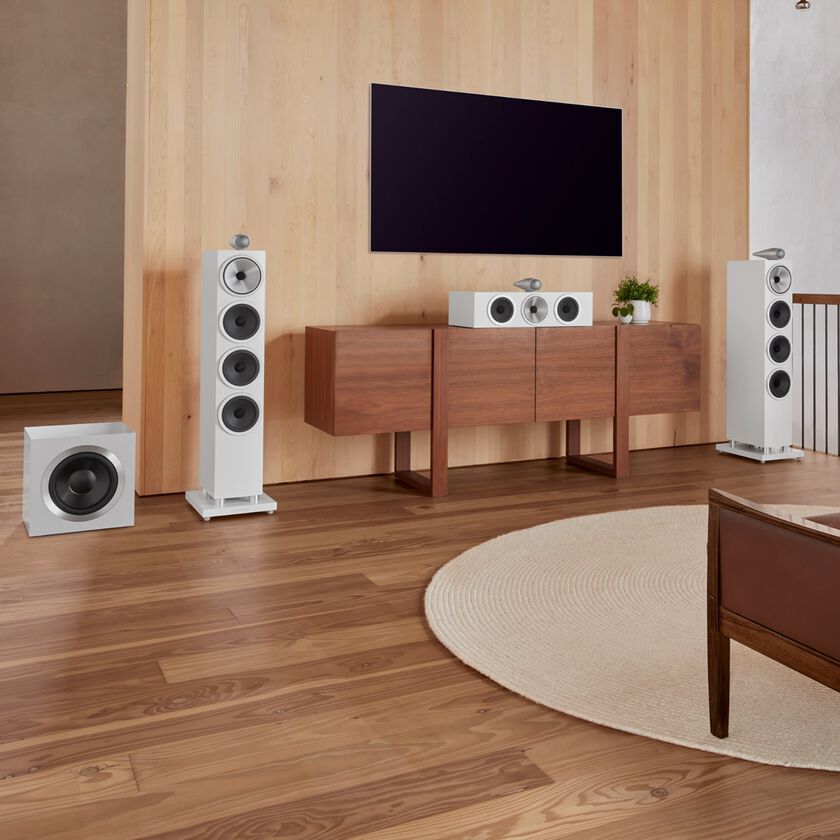 Boxe Bowers & Wilkins 700 Series S3 într-un living