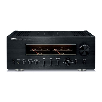 Yamaha A-S3200 Amplificator, negru, vedere frontală. Afișaj cu indicatori, control volum, intrări audio.