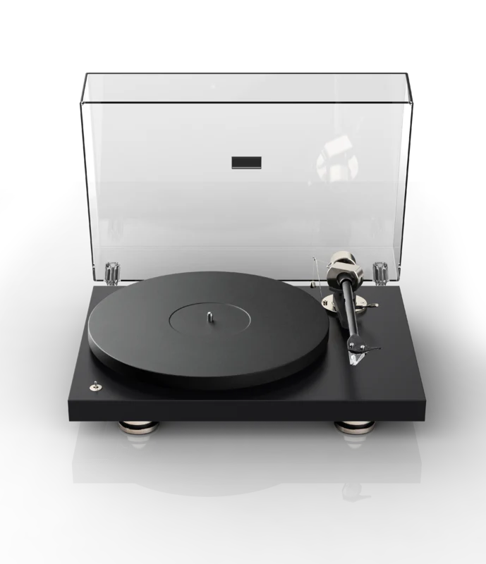 Pick-up Pro-Ject Debut PRO negru, vedere frontală cu capac transparent, braț carbon-aluminiu vizibil.