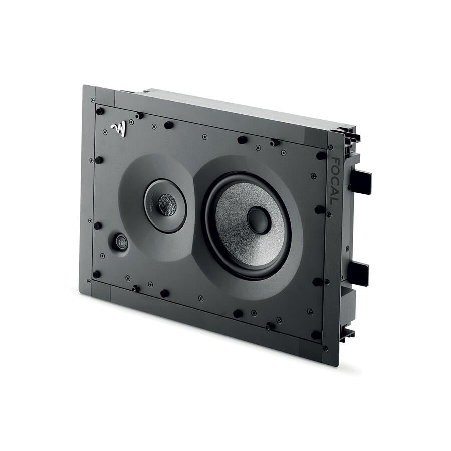 Focal 1000 IW 6 V cu grila montată, integrare discretă în perete