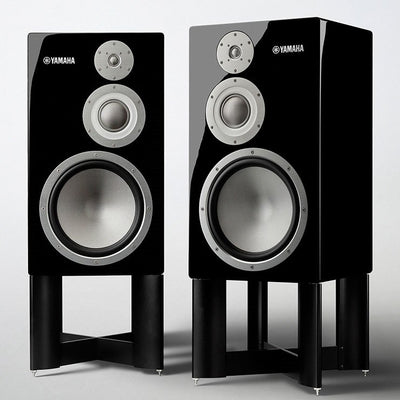 Boxe Yamaha NS-5000 negre, vedere frontală, difuzoare mari și medii vizibile, logo Yamaha în colț.