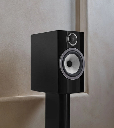 Bowers & Wilkins 706 S3 Boxe de raft - Pereche Mocha, imagine oficială.