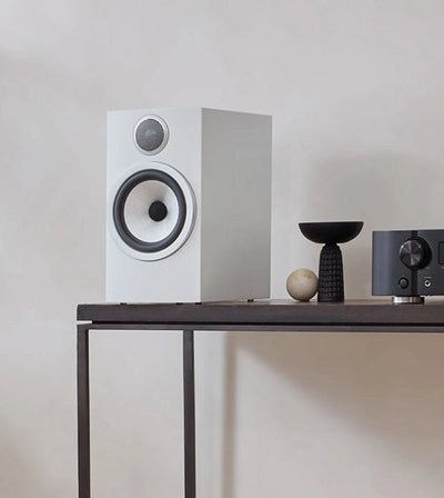 Bowers & Wilkins 706 S3 Boxe de raft - Pereche Mocha, imagine oficială.