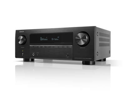 Amplificator AV Denon AVC-X2850H negru, vedere din dreapta-față, afișaj activ, butoane și porturi vizibile.