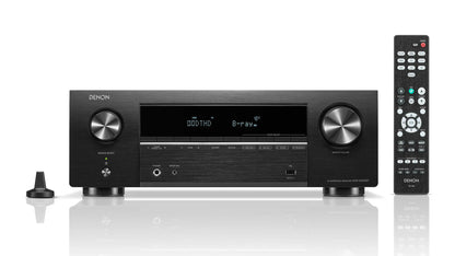 Receiver AV Denon AVR-X580BT negru, vedere frontală. Afișaj digital, butoane de control, telecomandă.