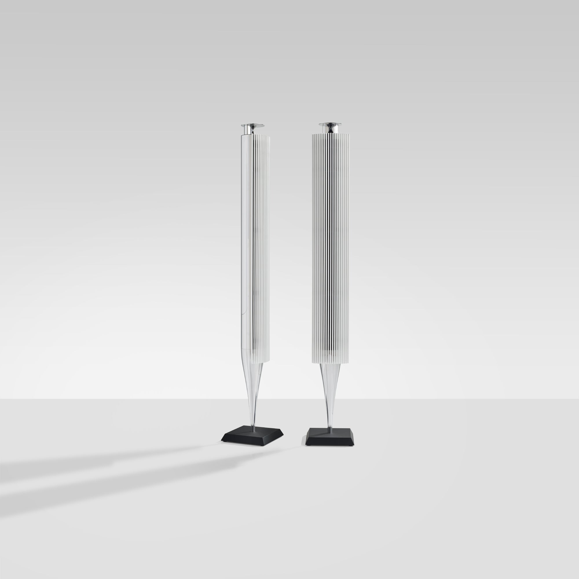 Bang & Olufsen Beolab 18 Boxe active - Pereche Silver White, imagine oficială 1.#color_silver-white