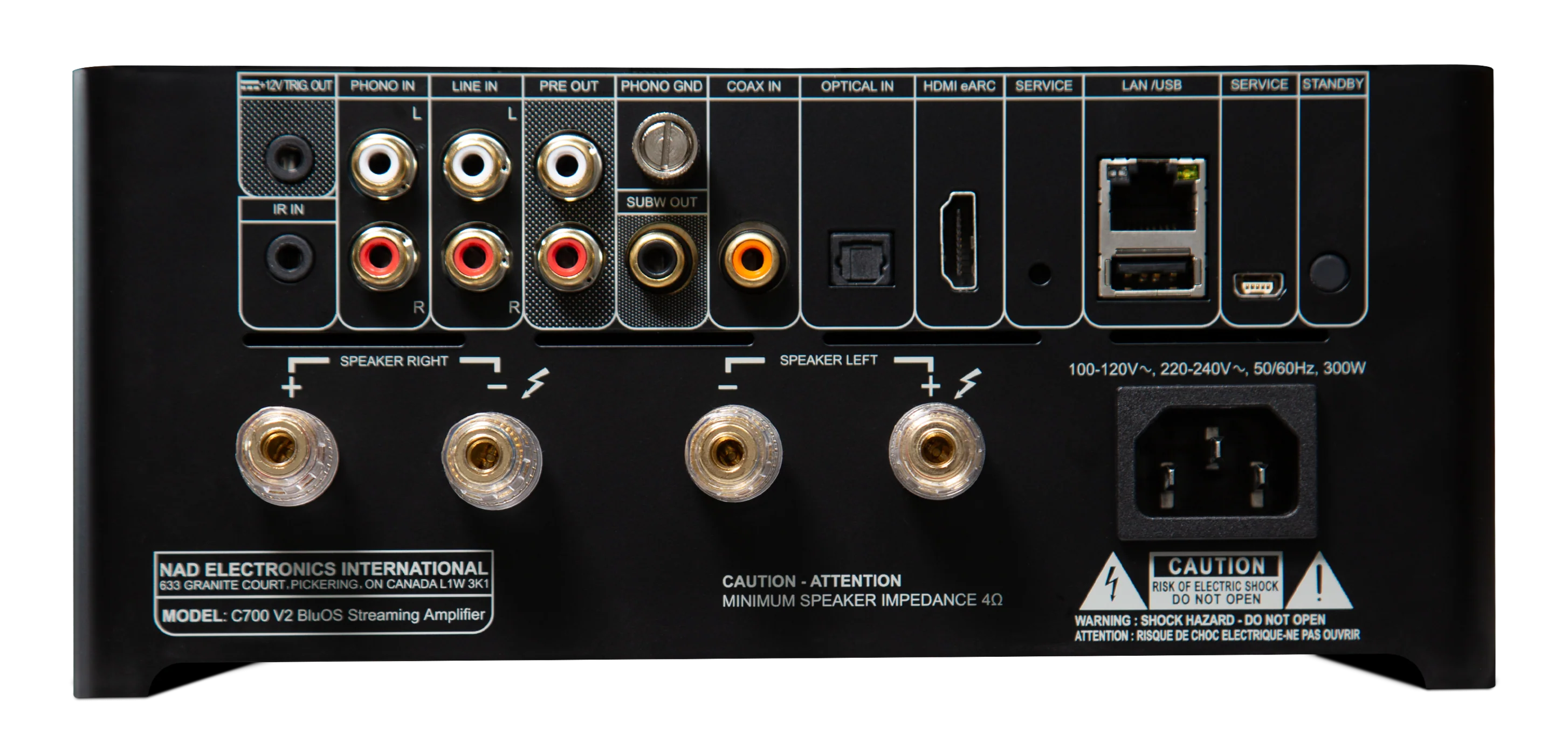 Spatele amplificatorului NAD C 700 V2 negru, cu conexiuni RCA, HDMI eARC, LAN, USB și ieșiri boxe.