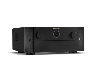 Receptor AV Marantz Cinema 40 negru, vedere din studio, unghi dreapta, butoane volum și intrare vizibile.