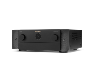 Receptor AV Marantz Cinema 50, negru, vedere din studio, orientare stânga, butoane volum și intrare vizibile.