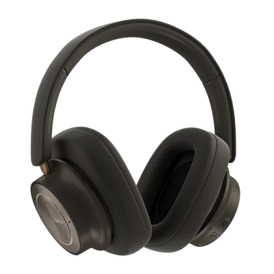 Dali iO-12 Căști Bluetooth, vedere laterală, culoare dark chocolate, cupe mari și bandă căptușită.