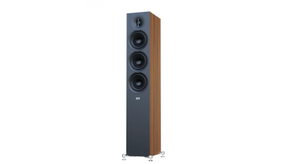Boxă de podea Elac Debut 3.0 DF53, vedere față-dreapta, finisaj negru cu laterale din lemn, 3 woofere vizibile.