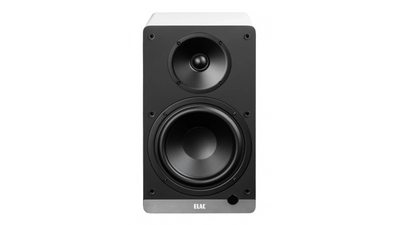 Boxă activă Elac Debut ConneX DCB61 albă, vedere frontală cu tweeter, woofer și buton volum vizibile.