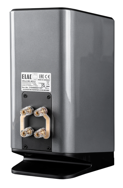 Spate boxă Elac Vela BS 403.2 gri, conectori bi-wire placati cu aur, etichetă specificații vizibilă.