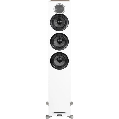 Boxă de podea Elac Debut Reference DFR5.2, vedere frontală, finisaj alb cu lemn, 3 difuzoare și tweeter.