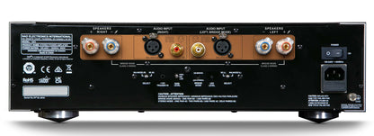 Panou spate NAD M23 Amplificator de putere stereo, conectori RCA/XLR, ieșiri boxe, comutator alimentare.