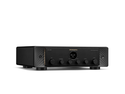 Amplificator Marantz Model 40n negru, vedere din studio, unghi dreapta. Butoane control vizibile frontal.