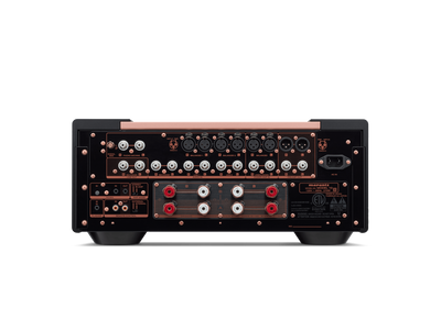 Spatele amplificatorului Marantz Model 10, negru, cu multiple intrări și ieșiri audio, conectori RCA și XLR.