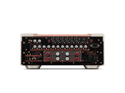 Spatele amplificatorului Marantz Model 10, negru, cu multiple porturi de intrare/ieșire și conectori XLR.