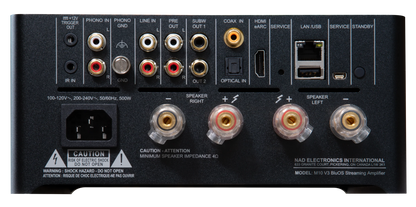 Panou spate negru NAD M10 V3 Amplificator cu conexiuni HDMI eARC, LAN/USB, RCA, coaxial și optice.