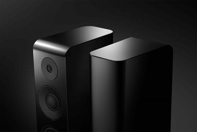 Yamaha NS-2000A boxe de podea, unghi lateral, negru. Prezintă tweeter și woofer vizibile pe una dintre boxe.