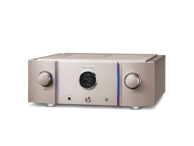 Amplificator Marantz PM-10 argintiu, vedere din studio, unghi stânga, butoane mari și afișaj central.