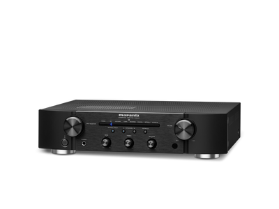 Amplificator Marantz PM6007 negru, vedere din studio, orientat spre stânga, butoane control vizibile.